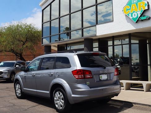 Used 2020 Dodge Journey SE image 9