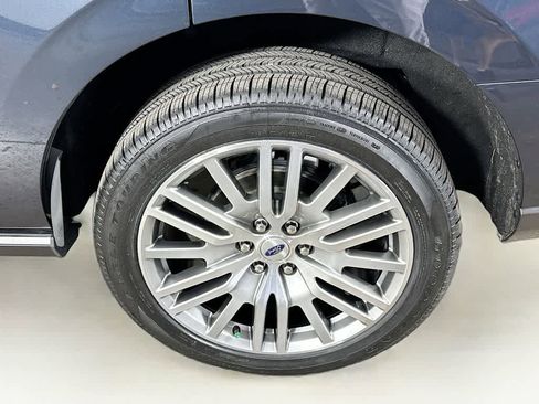 Certified 2022 Ford Expedition Limited image 8