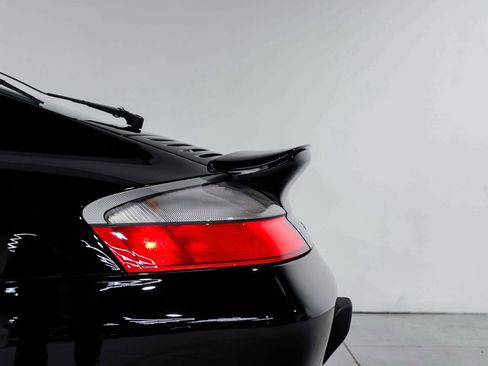 Used 2003 Porsche 911 Turbo AWD/4WD image 38
