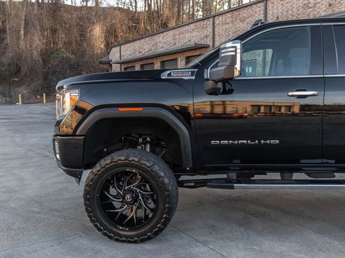 Used 2022 GMC Sierra 3500 Denali image 3