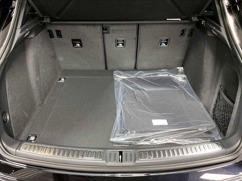 New 2026 Porsche Macan Turbo image 37