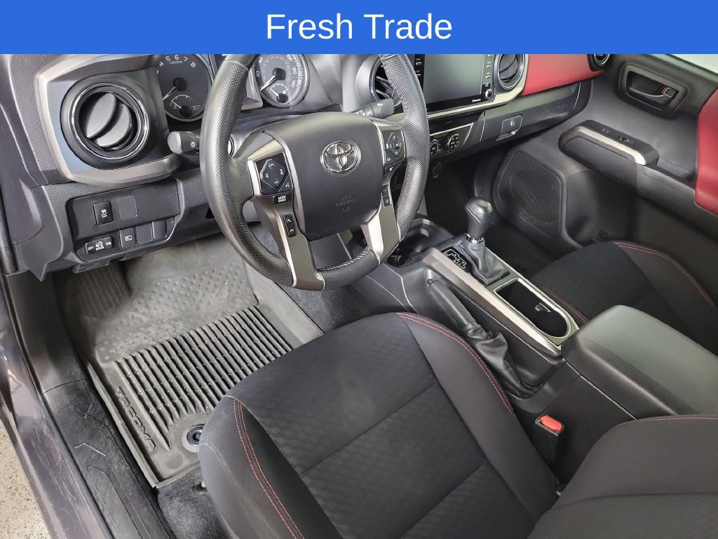Used 2022 Toyota Tacoma SR5 w/ SR5 Appearance Package (SM) RWD image 11