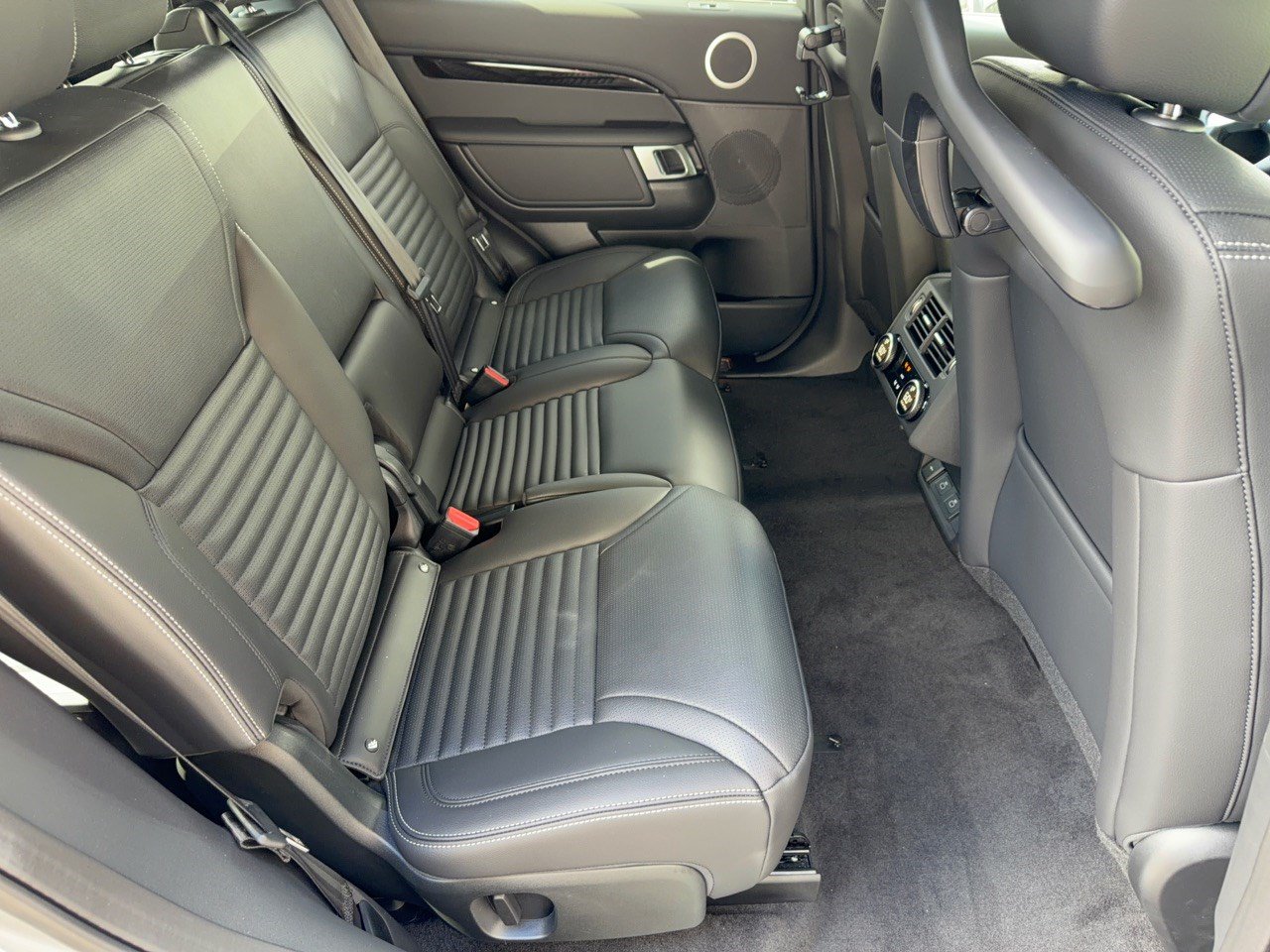 New 2026 Land Rover Discovery S AWD/4WD image 29