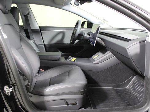 Used 2024 Tesla Model 3 Standard Range RWD image 16
