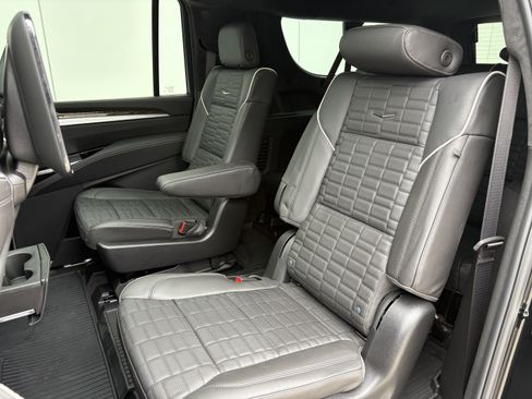 New 2026 Cadillac Escalade ESV Platinum Sport w/ LPO, ONYX Package AWD/4WD image 14