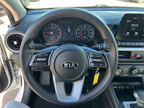 Used 2020 Kia Forte Sedan image 11