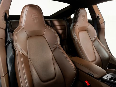 Used 2024 Porsche 911 Carrera 4 GTS image 29