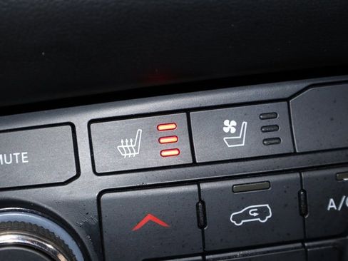 Used 2023 Dodge Durango GT image 31