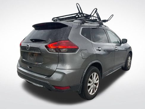 Used 2017 Nissan Rogue SV AWD/4WD image 6
