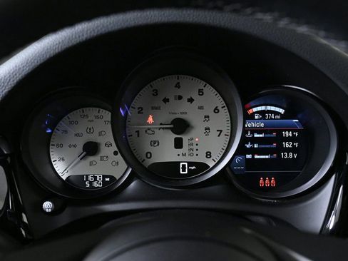 Certified 2024 Porsche Macan image 14