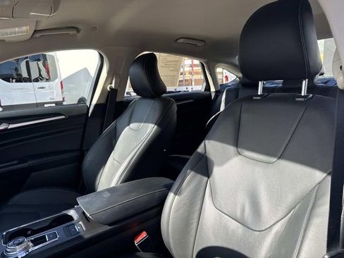 Used 2019 Ford Fusion Energi Titanium image 17