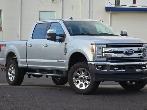 Used 2019 Ford F250 Lariat w/ Lariat Ultimate Package image 1