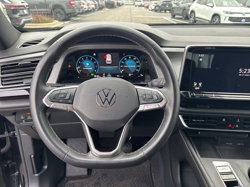 Used 2024 Volkswagen Atlas Cross Sport SE AWD/4WD image 14