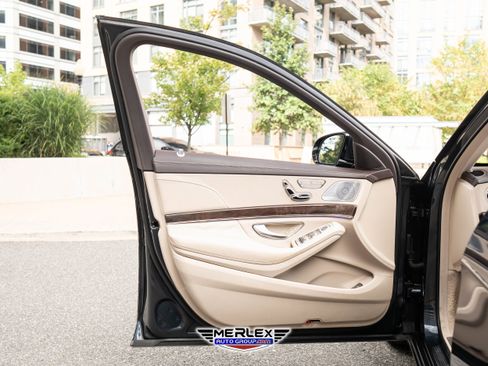 Used 2019 Mercedes-Benz S 560 Sedan image 43