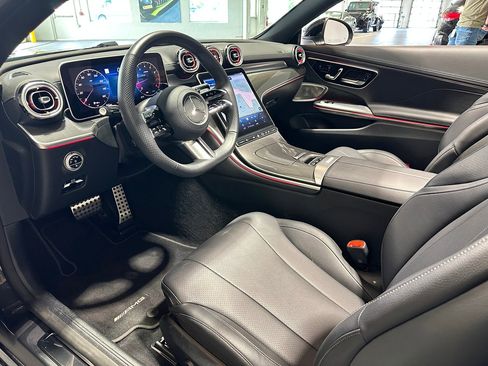 Used 2025 Mercedes-Benz CLE 300 4MATIC Cabriolet image 6
