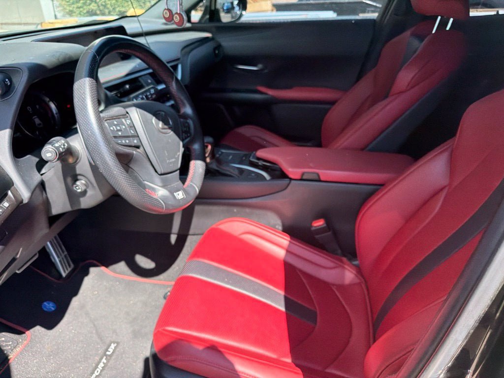 Used 2022 Lexus UX 200 F Sport w/ F Sport Premium Package FWD image 3