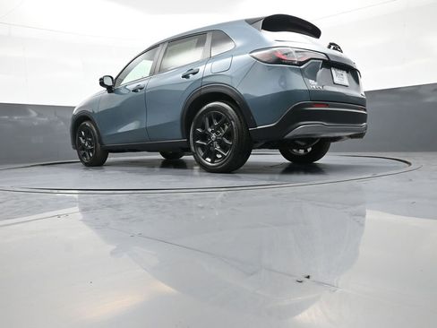 Certified 2025 Honda HR-V Sport image 30