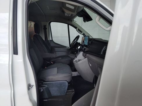 Used 2023 Ford Transit 350 XLT RWD image 12