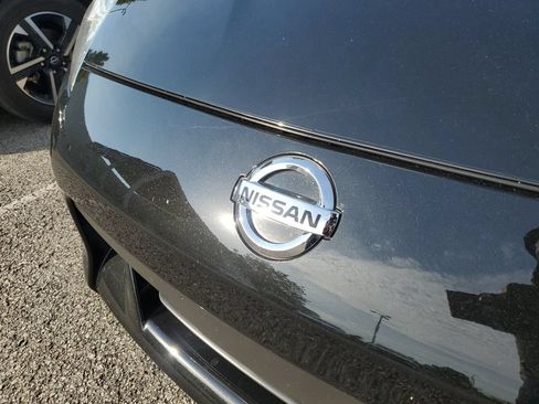 Used 2011 Nissan 370Z Touring w/ Sport Pkg RWD image 5