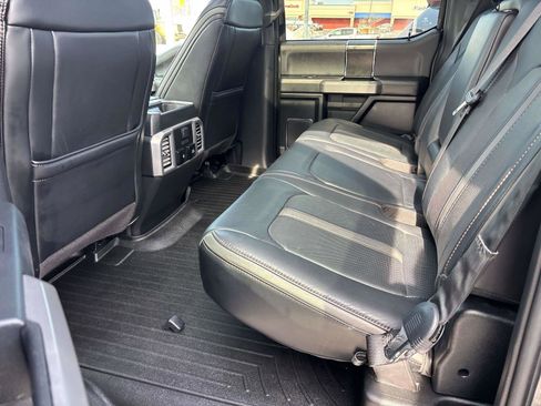 Used 2019 Ford F150 Platinum w/ Equipment Group 701A Luxury image 15