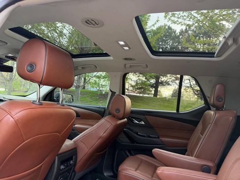 Used 2018 Chevrolet Traverse High Country AWD/4WD image 24