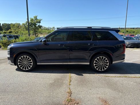 Used 2026 Hyundai Palisade Calligraphy FWD image 3