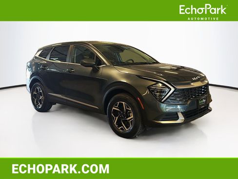 Used 2025 Kia Sportage LX AWD/4WD image 1