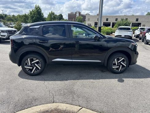 New 2026 Nissan Kicks SV w/ SV Premium Package FWD image 8