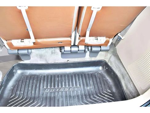 Used 2016 Honda Odyssey SE image 5