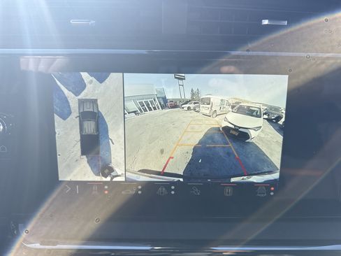 Used 2024 GMC Sierra 2500 AT4 w/ AT4 Premium Plus Package image 25