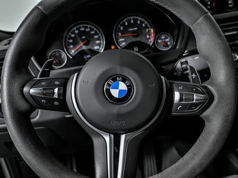 Used 2019 BMW M4 CS w/ Executive Package image 25