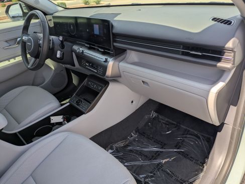 Used 2025 Hyundai Kona Limited AWD/4WD image 13
