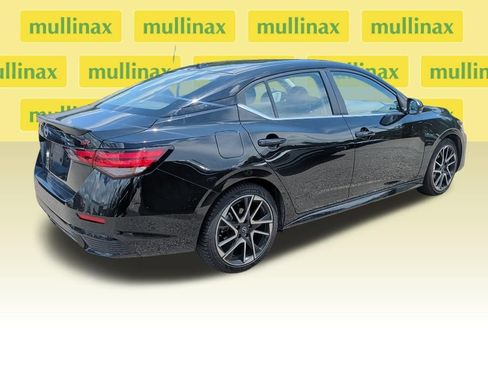 Used 2025 Nissan Sentra SR FWD image 6