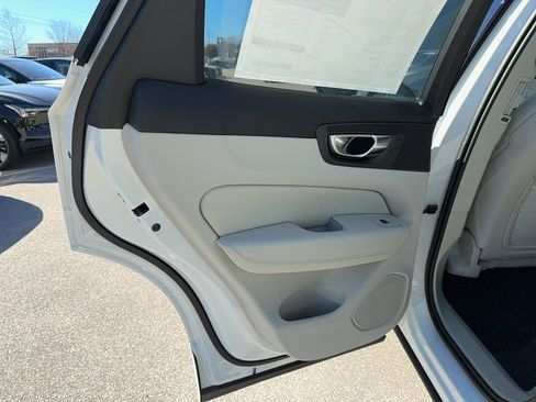 New 2026 Volvo XC60 B5 Ultra w/ Protection Package Premier image 14