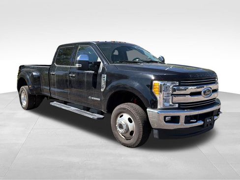 Used 2017 Ford F350 Lariat w/ Lariat Ultimate Package AWD/4WD image 7