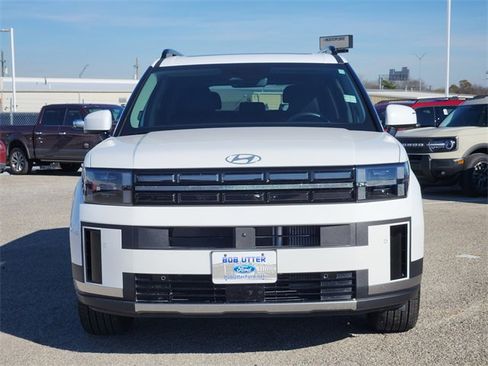 Used 2025 Hyundai Santa Fe Limited image 2