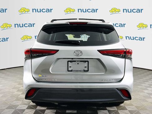 Used 2023 Toyota Highlander Limited AWD/4WD image 6