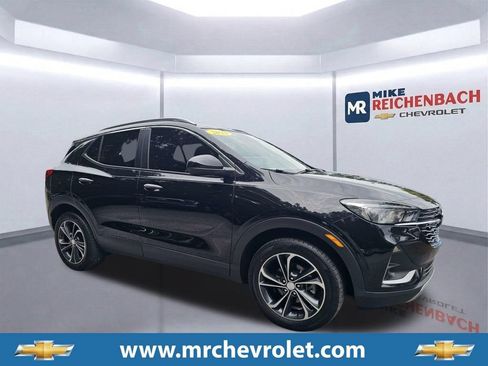 Used 2023 Buick Encore GX Select FWD image 1
