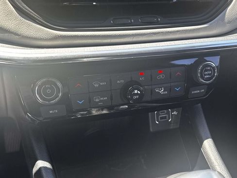 Used 2023 Jeep Compass Limited AWD/4WD image 25
