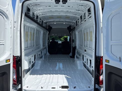 New 2026 Ford Transit 350 148 High Roof Extended RWD image 27