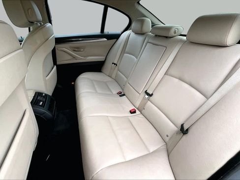 Used 2011 BMW 528i Sedan RWD image 19