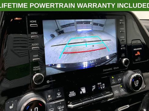 Used 2022 Toyota Highlander XLE image 30