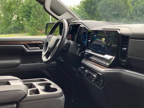 Used 2022 Chevrolet Silverado 1500 LT w/ All Star Edition Plus AWD/4WD image 8