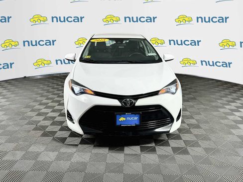 Used 2018 Toyota Corolla LE FWD image 2