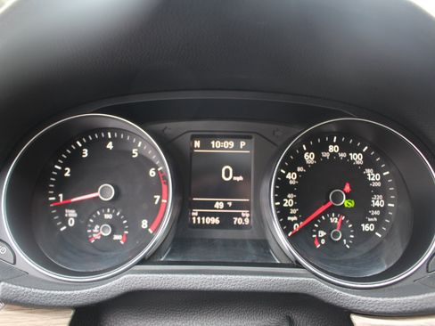 Used 2017 Volkswagen Passat 1.8T SE image 23