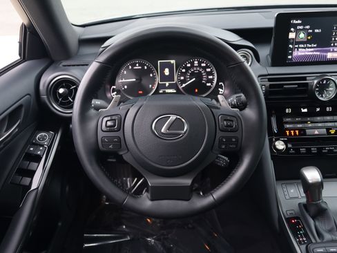 Used 2025 Lexus IS 350 F Sport image 16