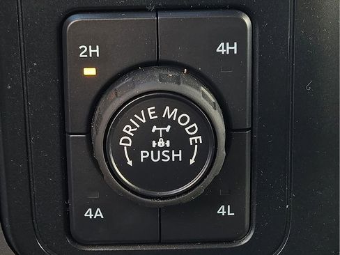 New 2025 Ford F150 Lariat w/ Equipment Group 502A High image 15