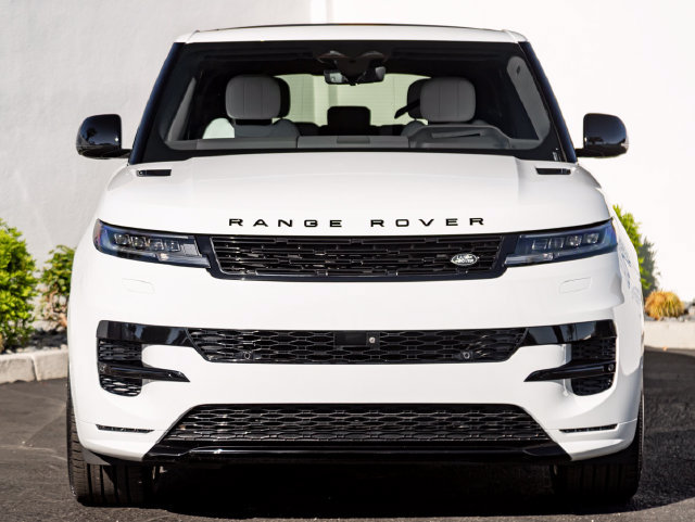 Certified 2025 Land Rover Range Rover Sport Dynamic SE AWD/4WD image 3