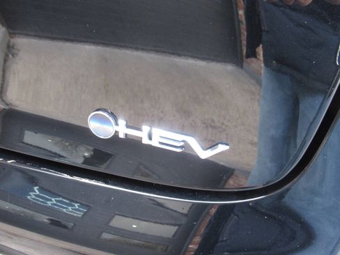 Used 2024 Toyota Prius AWD image 12