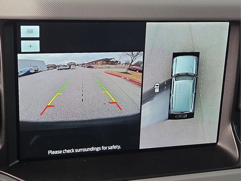 Used 2023 Ford Bronco Badlands image 16